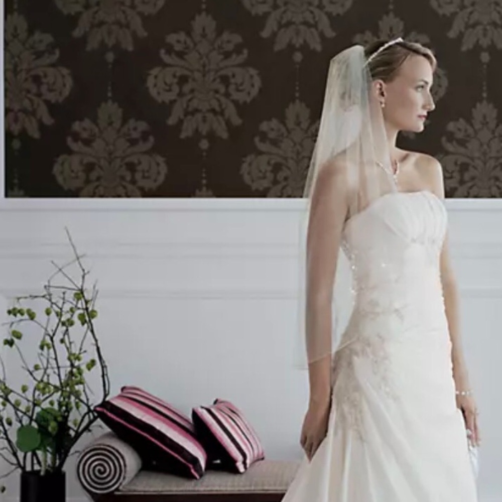 Taffeta, draped, a-line wedding gown. David’s Bridal, style T9579, size …